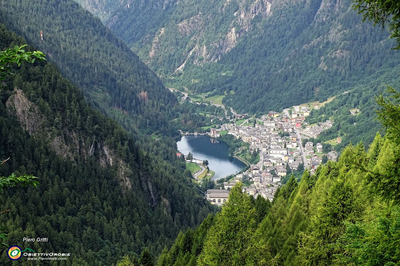 19 Vista su Carona e il suo lago.JPG